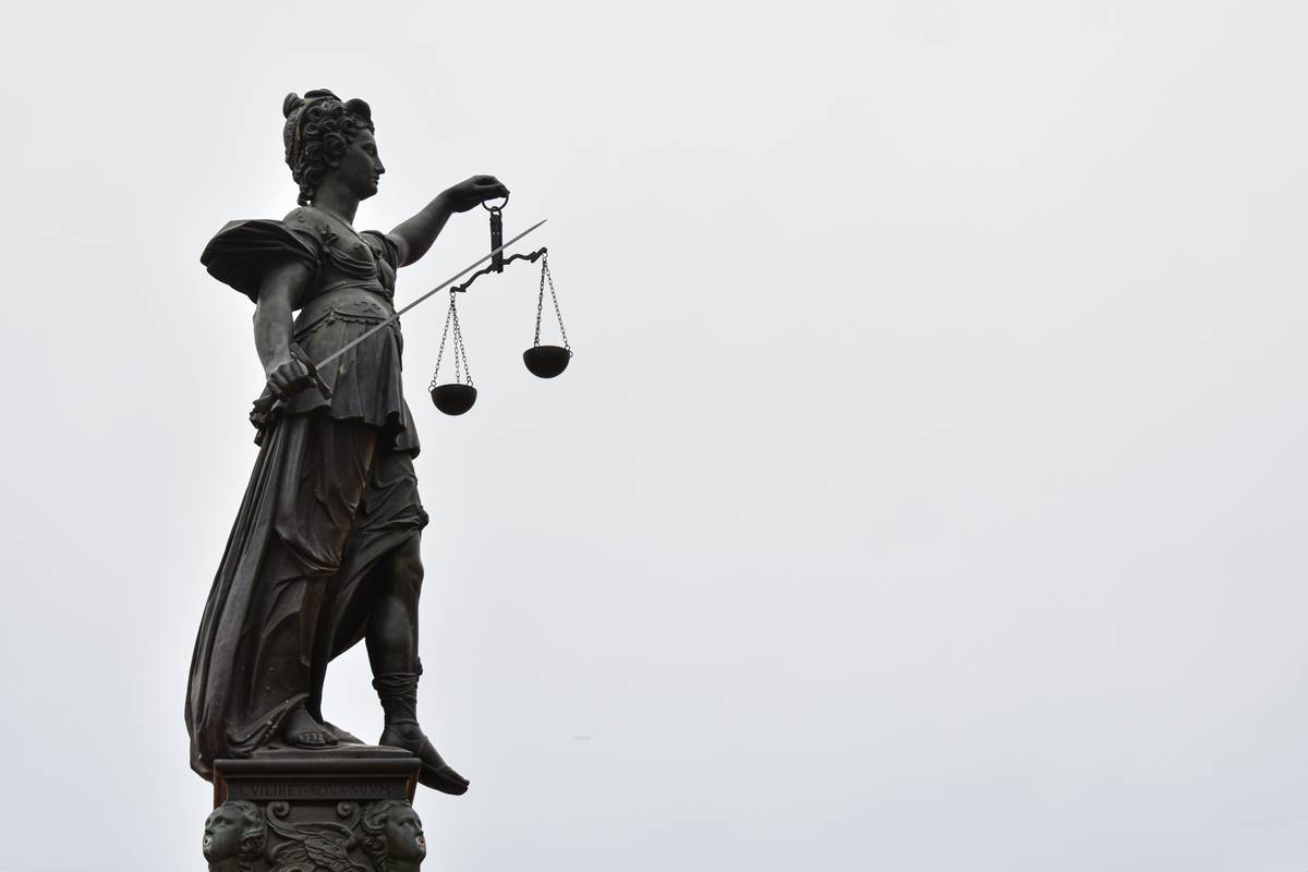 How to Submit a Patent Claim with Confidence: A Guide to Protecting Yourself with Patent Infringement Insurance