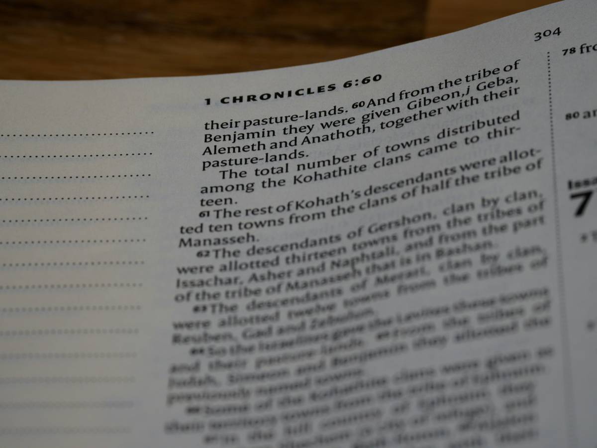 Photo of a courtroom scene related to patent litigation